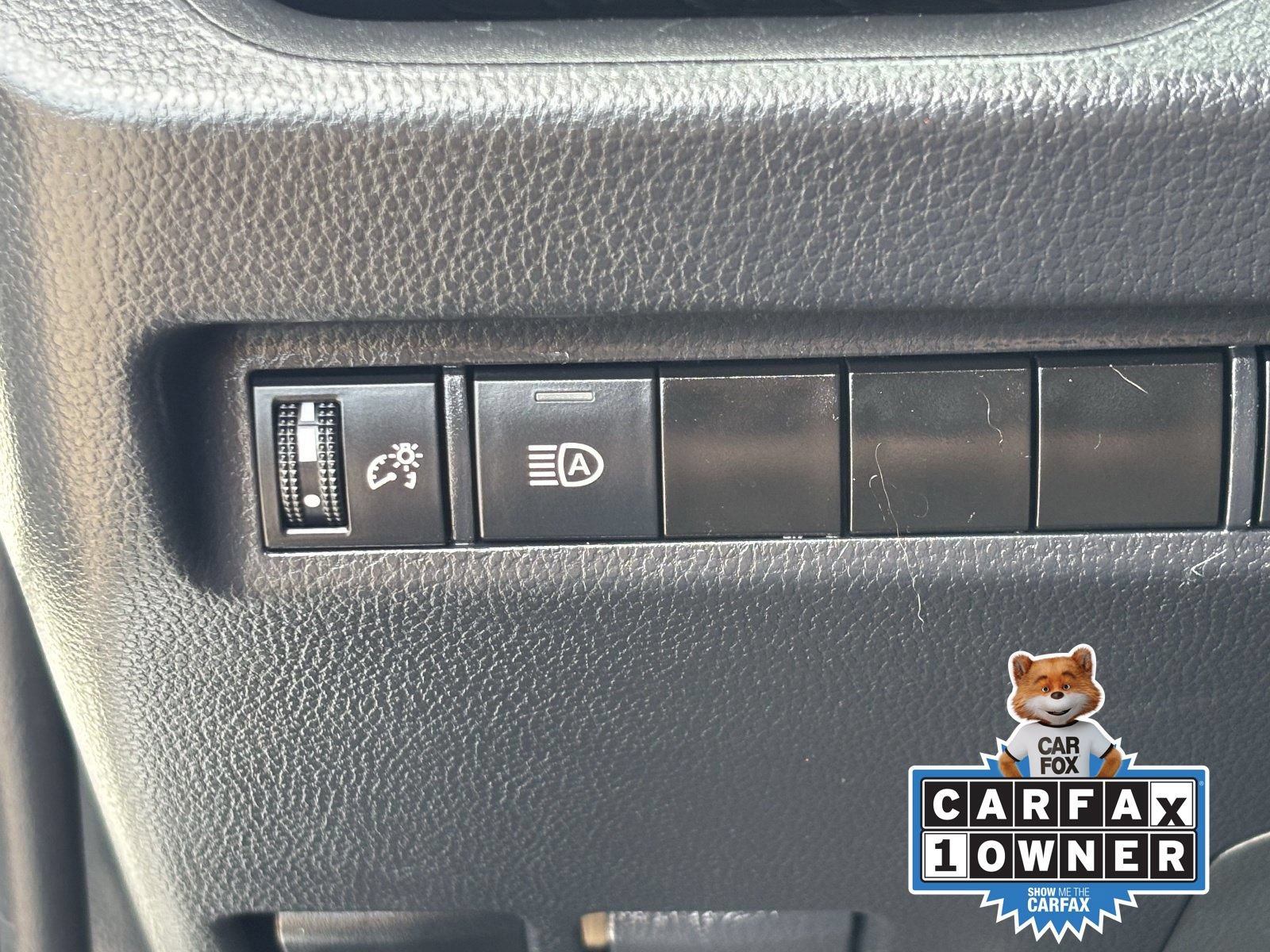 Used 2022 Toyota RAV4 XLE w/ Convenience Package FWD image 34