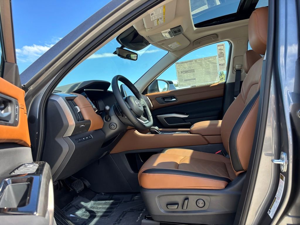 New 2025 Nissan Pathfinder Platinum w/ Cargo Package FWD image 22