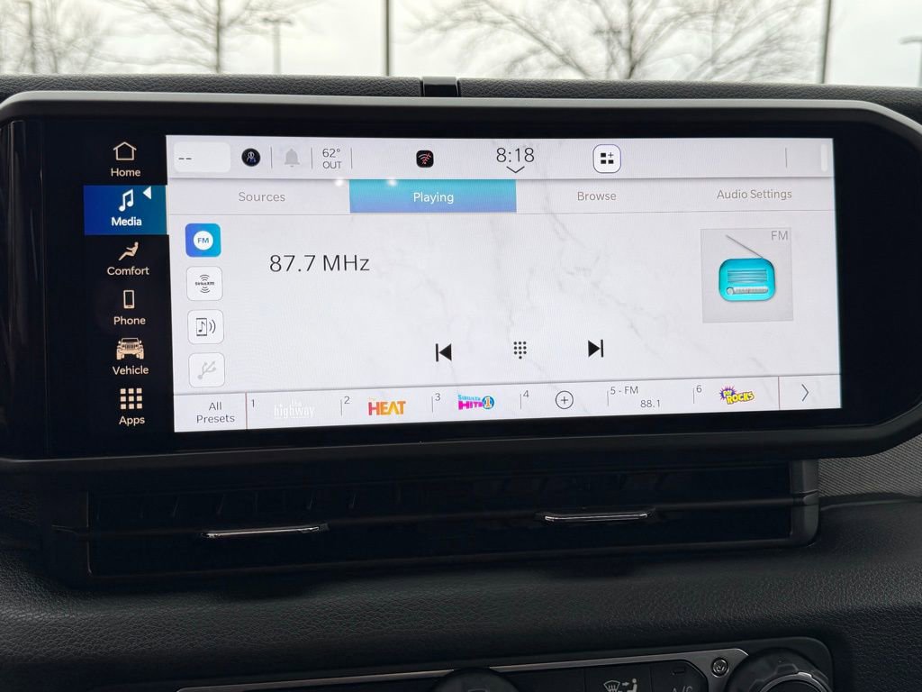 Certified 2025 Jeep Gladiator Sport image 19