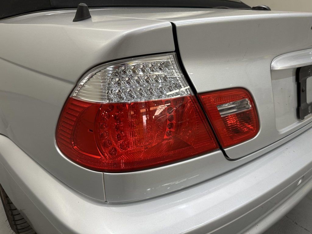 Used 2005 BMW M3 Convertible image 37