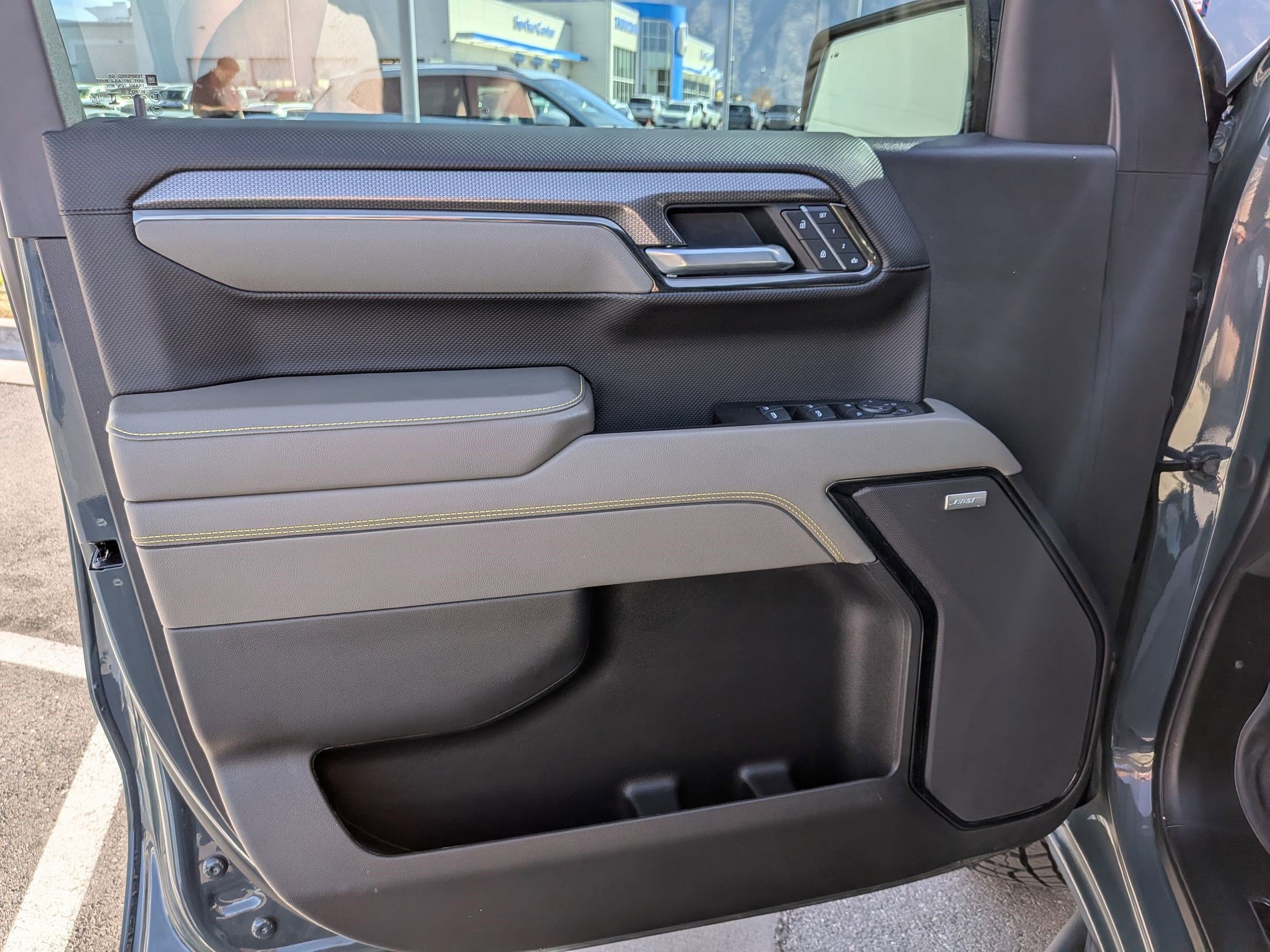 Used 2025 Chevrolet Silverado 1500 ZR2 w/ Technology Package image 15