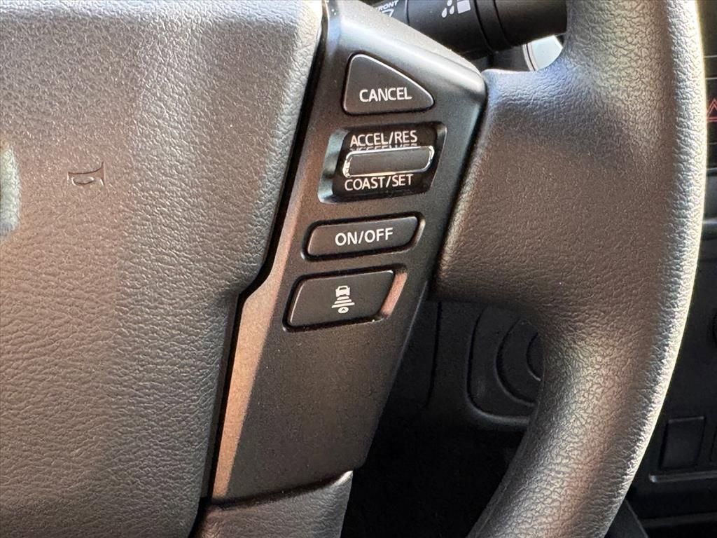 Certified 2025 Nissan Frontier SV image 17