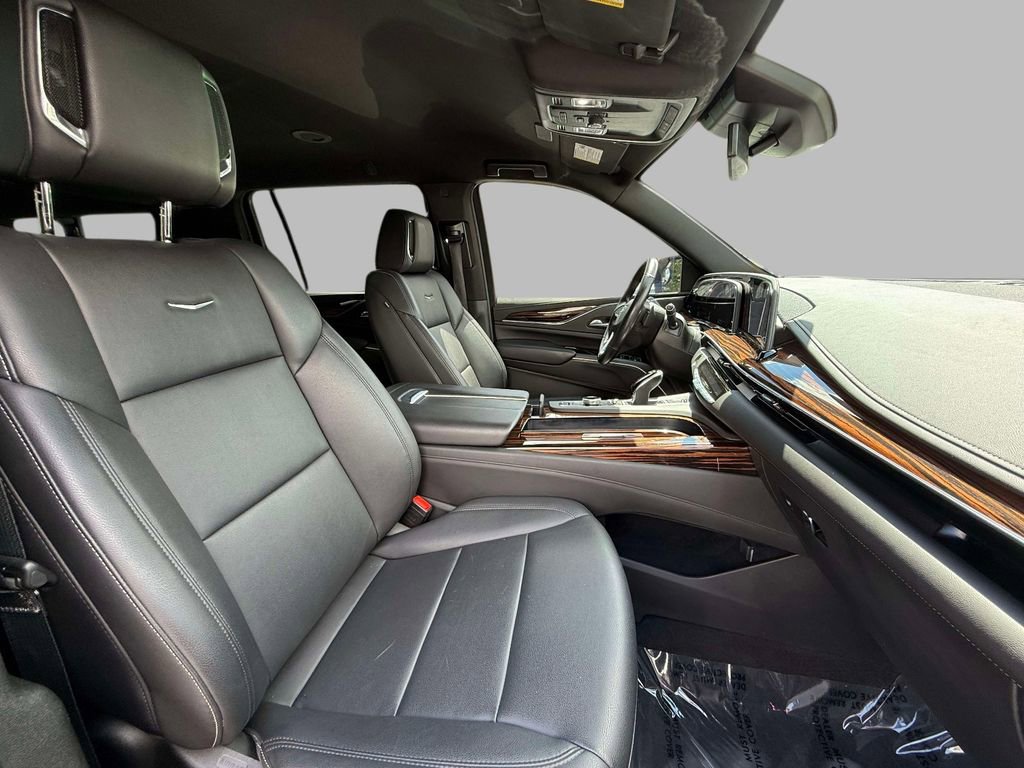 Used 2024 Cadillac Escalade ESV Luxury AWD/4WD image 49