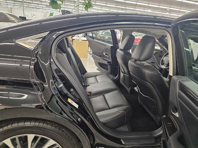 Used 2019 Lexus ES 350 image 32