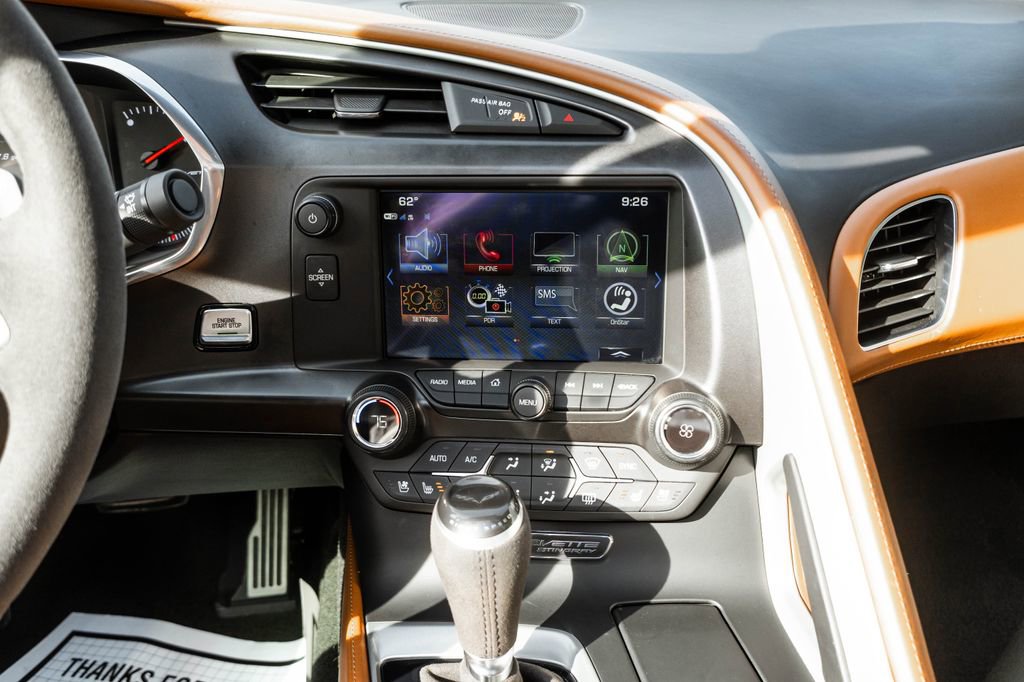 Used 2018 Chevrolet Corvette Stingray Convertible RWD image 16