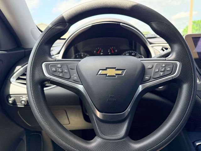 Used 2023 Chevrolet Malibu LT w/ Driver Confidence Package FWD image 18