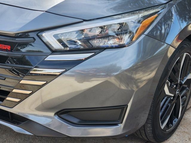 Used 2024 Nissan Versa SR image 17