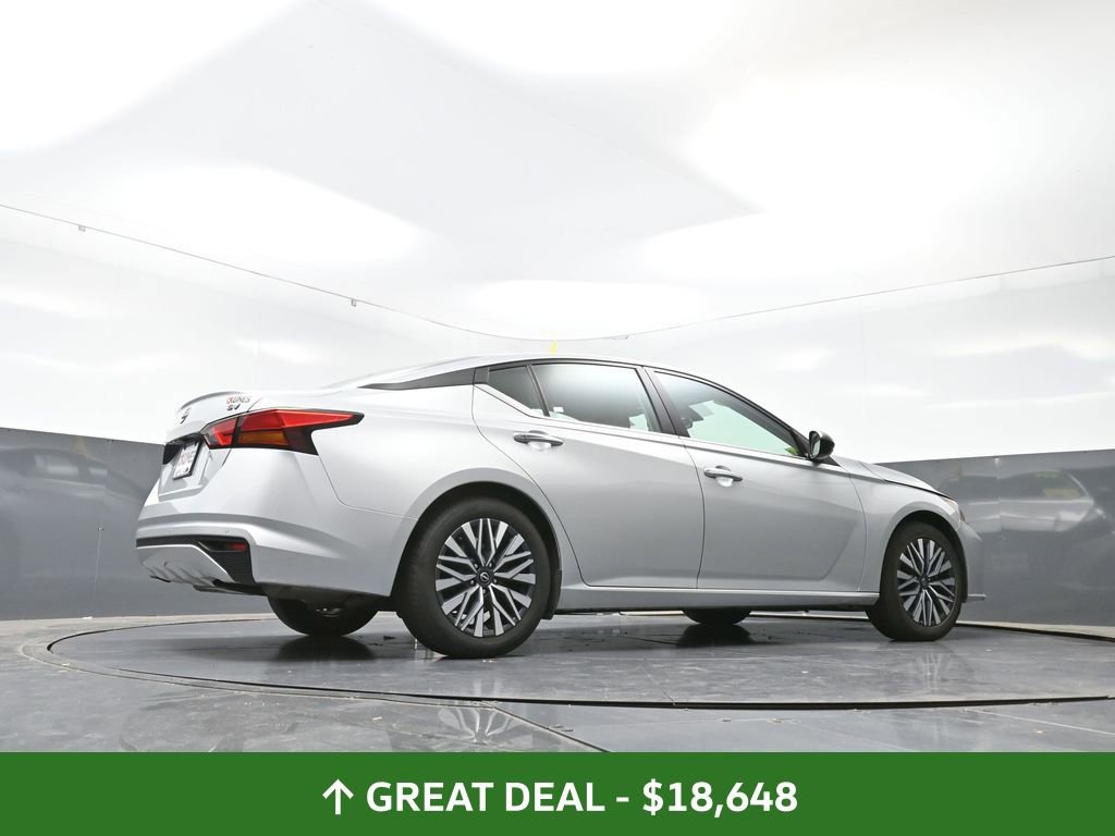 Used 2024 Nissan Altima 2.5 SV image 24