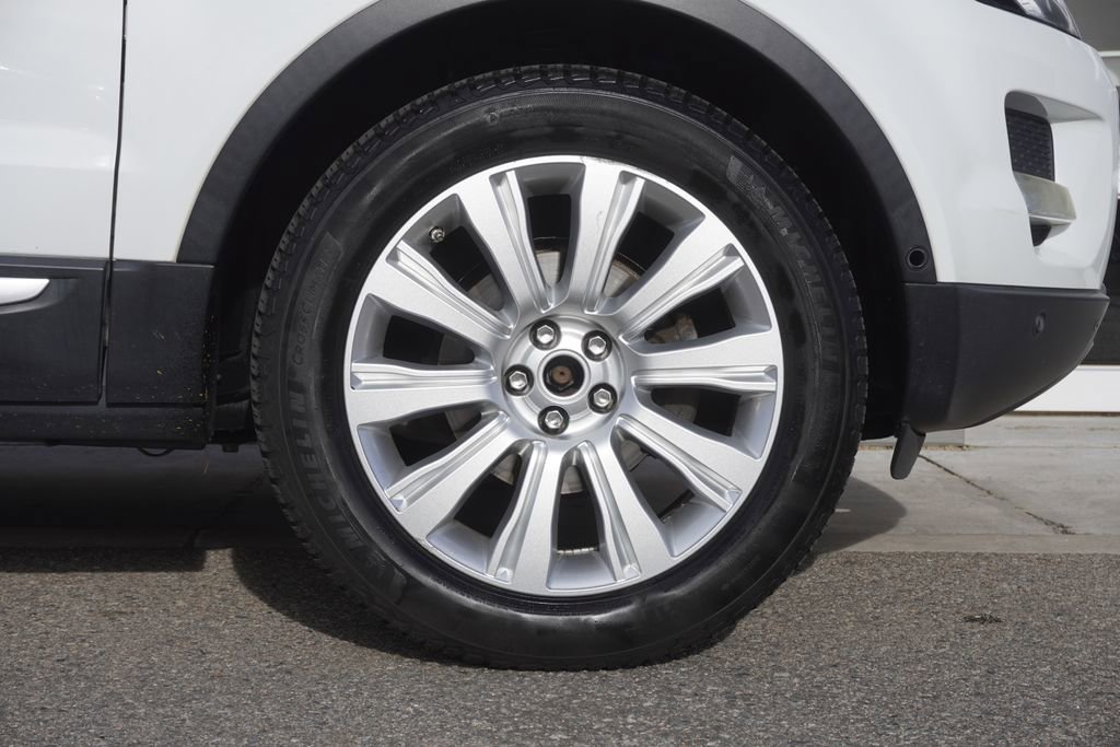 Used 2014 Land Rover Range Rover Evoque Prestige image 35