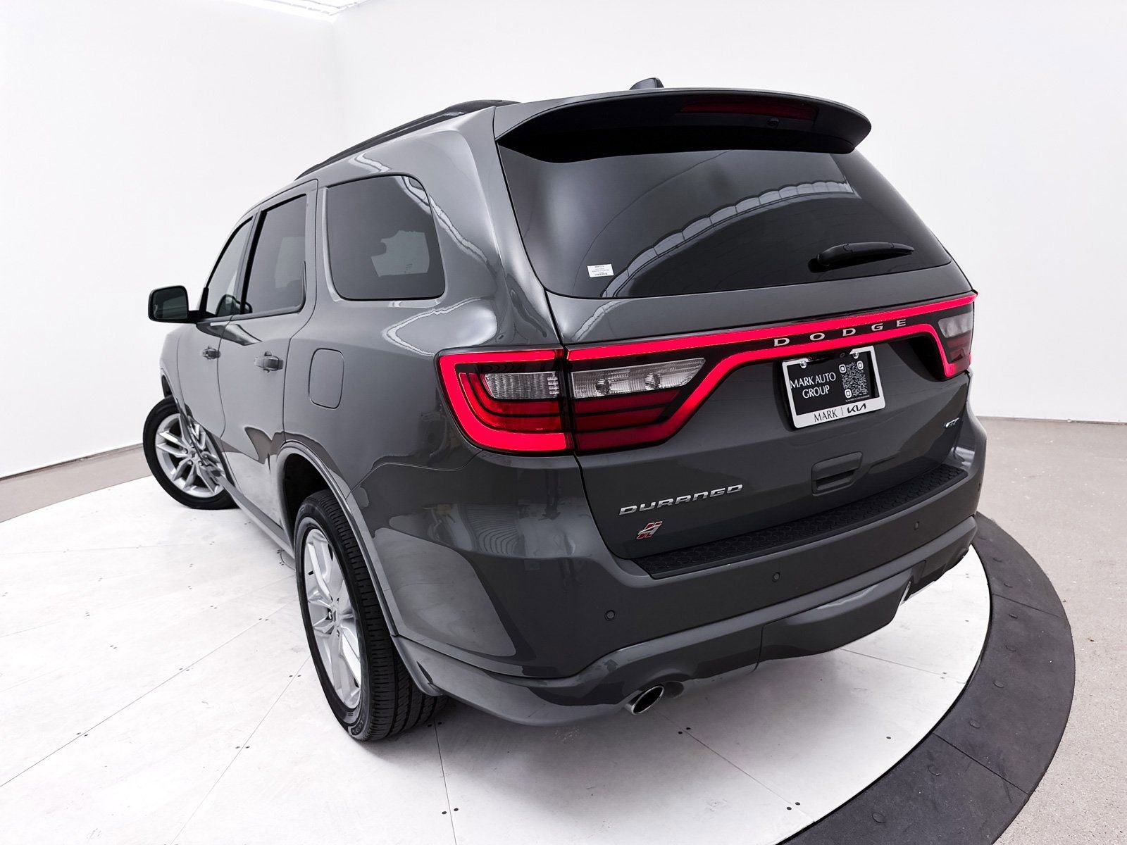 Used 2024 Dodge Durango GT image 9