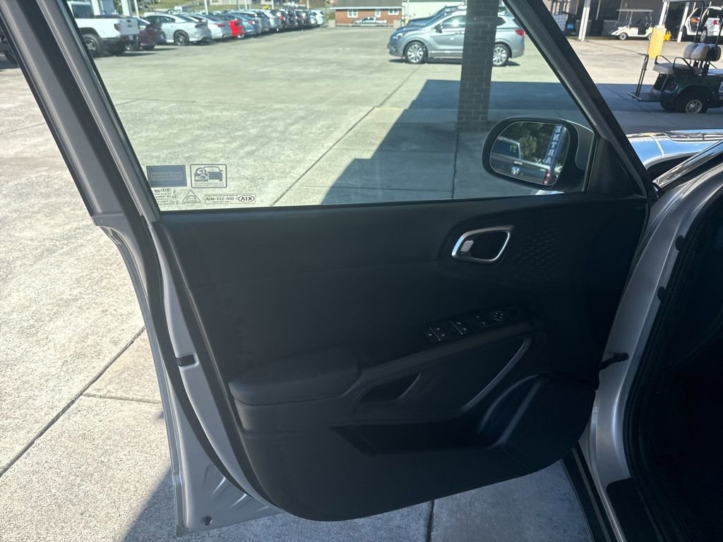 Used 2020 Kia Soul S image 13