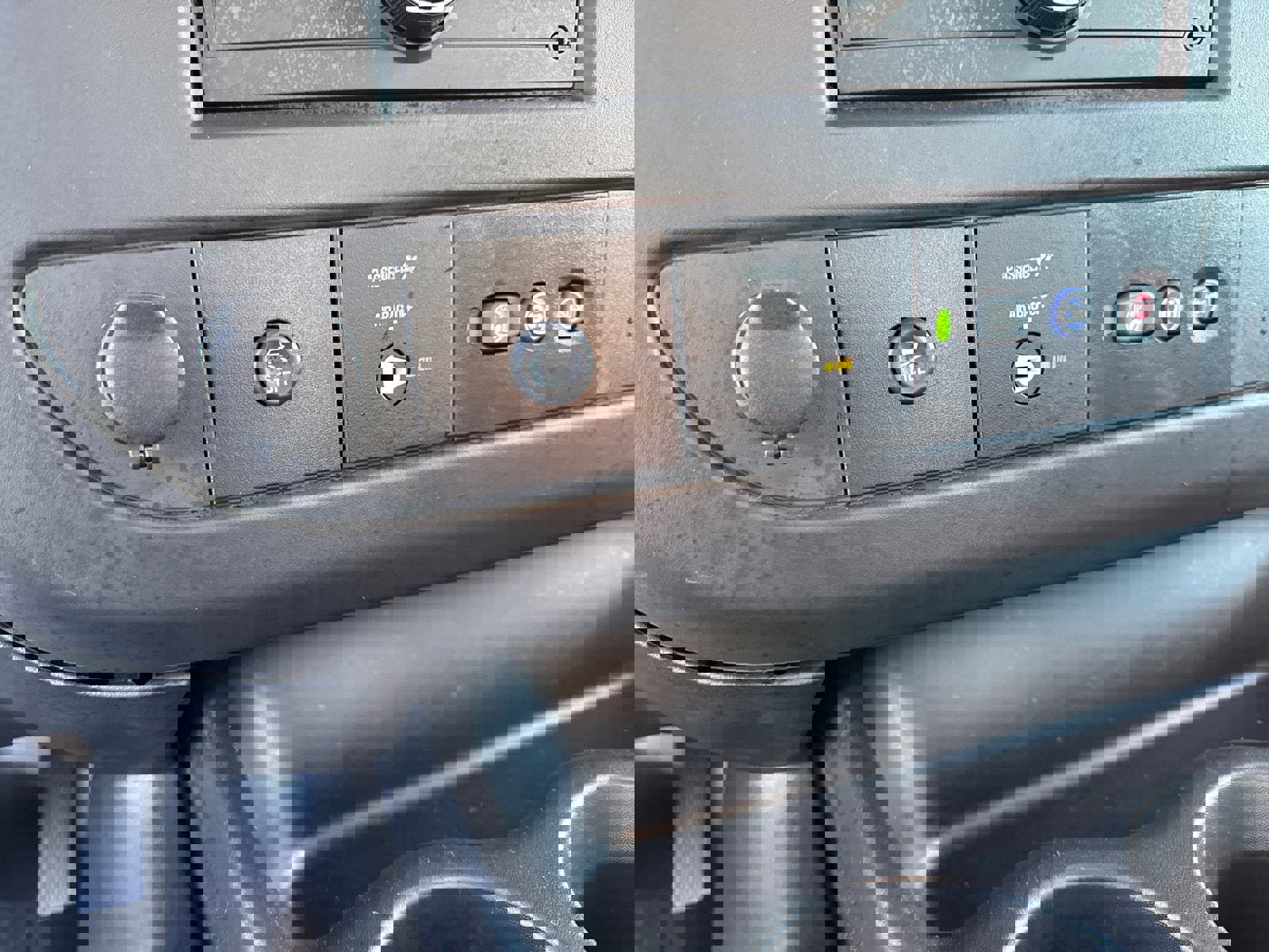 New 2025 GMC Savana 3500 w/ Power Convenience Package image 29