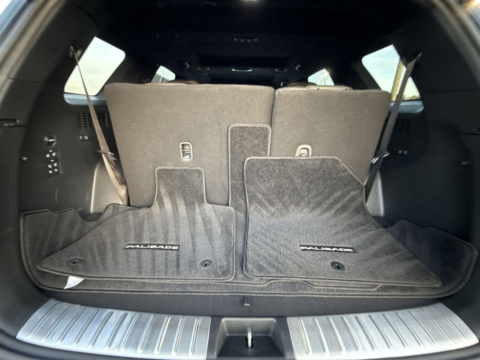 Used 2025 Hyundai Palisade Calligraphy image 27