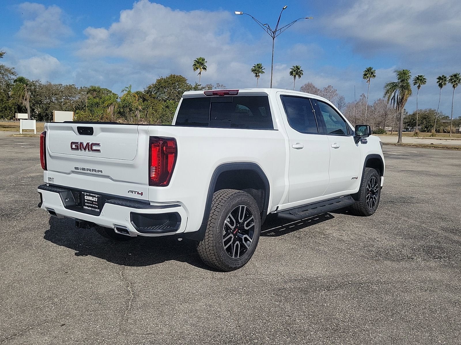 New 2026 GMC Sierra 1500 AT4 w/ AT4 Premium Package AWD/4WD image 9