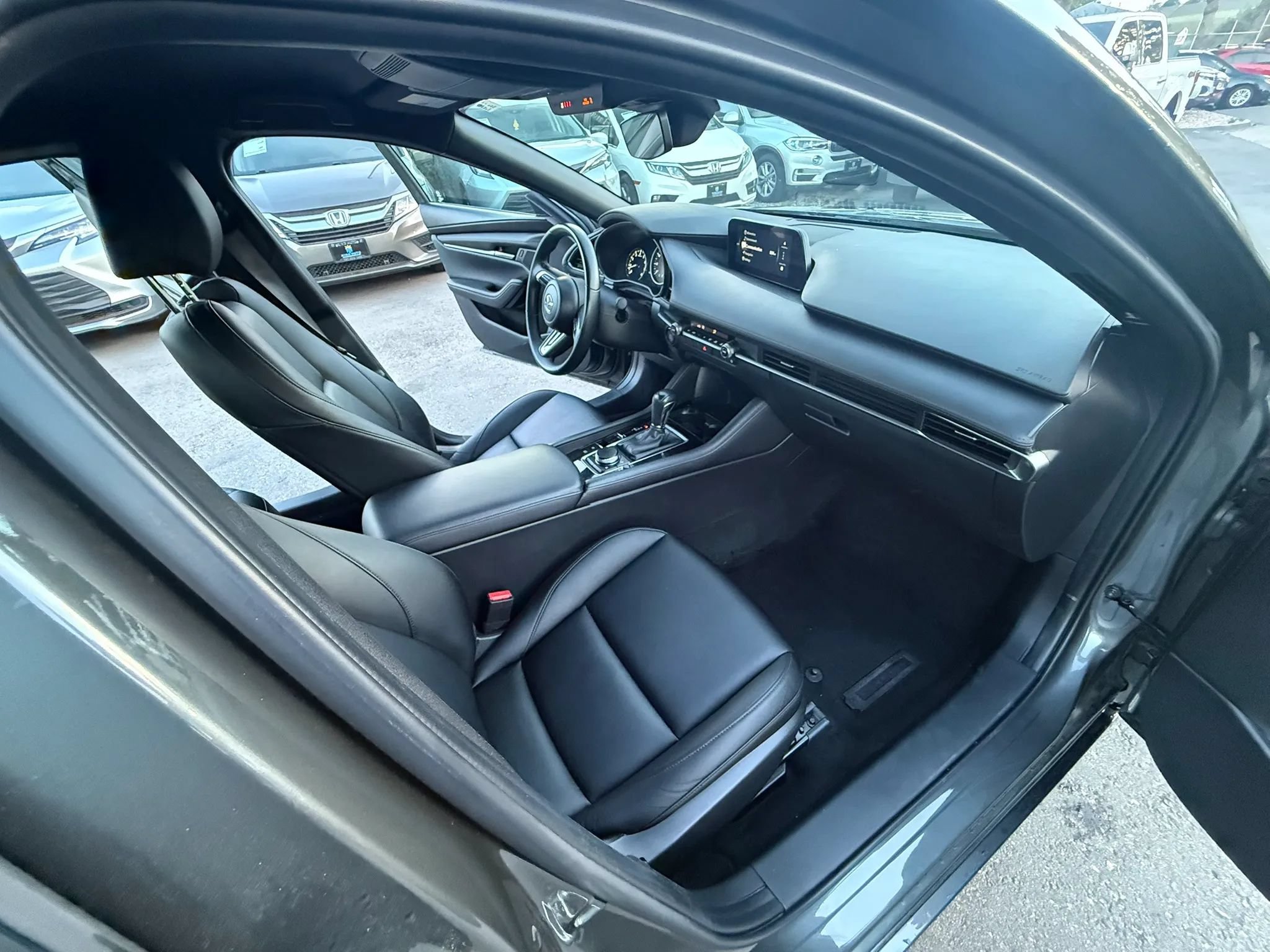 Used 2024 MAZDA MAZDA3 s FWD image 11