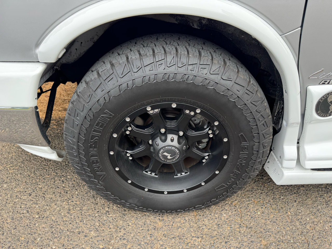 Used 2008 Chevrolet Express 1500 AWD w/ Preferred Equipment Group image 42