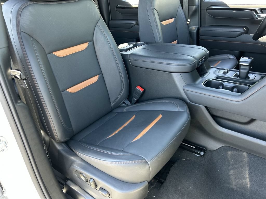 Used 2026 GMC Sierra 1500 AT4 w/ Technology Package AWD/4WD image 27