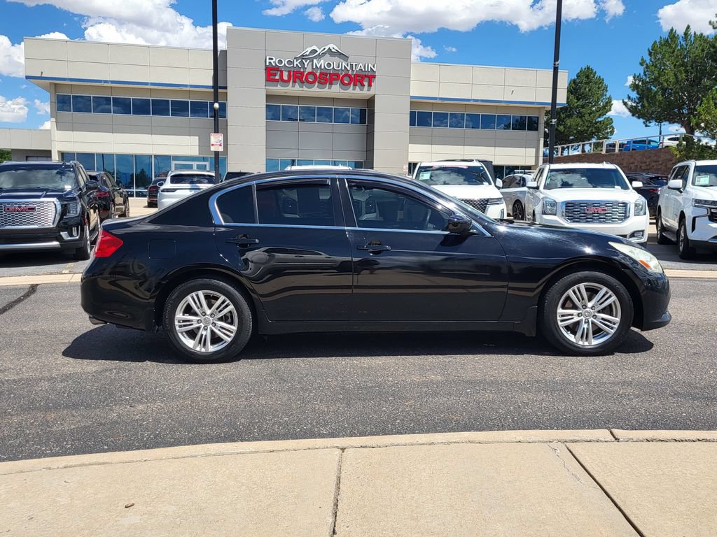 Used 2011 INFINITI G37 x Sedan w/ Premium Pkg AWD/4WD image 2