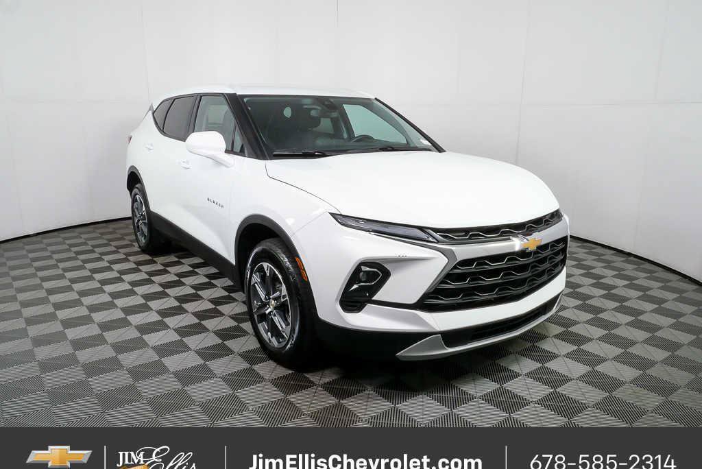 Certified 2025 Chevrolet Blazer LT FWD image 24