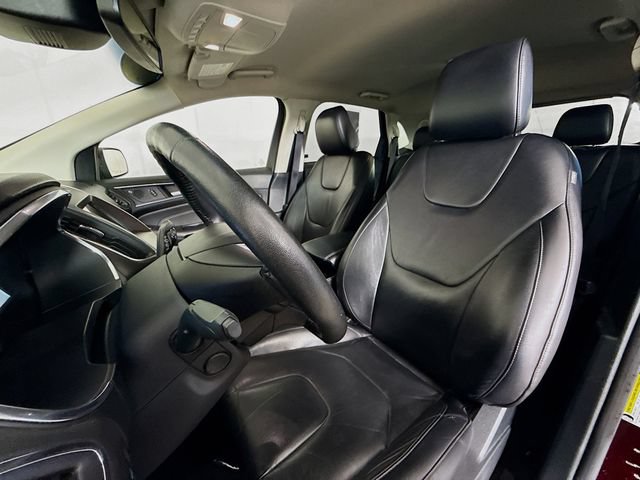 Used 2020 Ford Edge Titanium AWD/4WD image 22