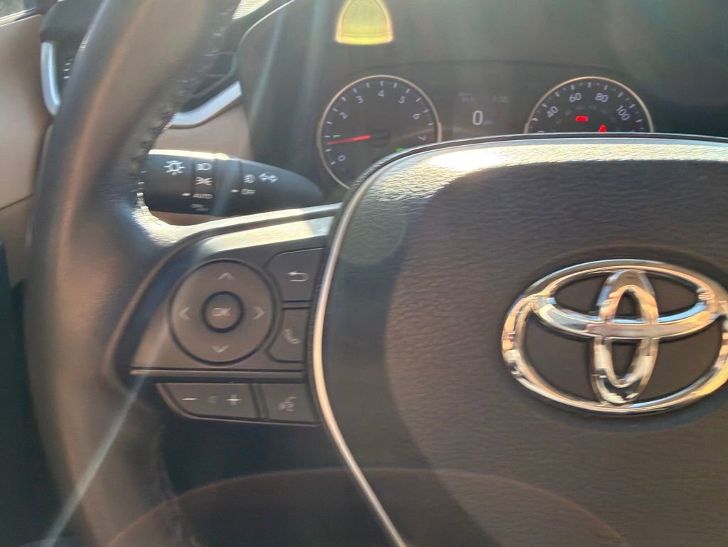 Used 2019 Toyota RAV4 XLE Premium AWD/4WD image 13