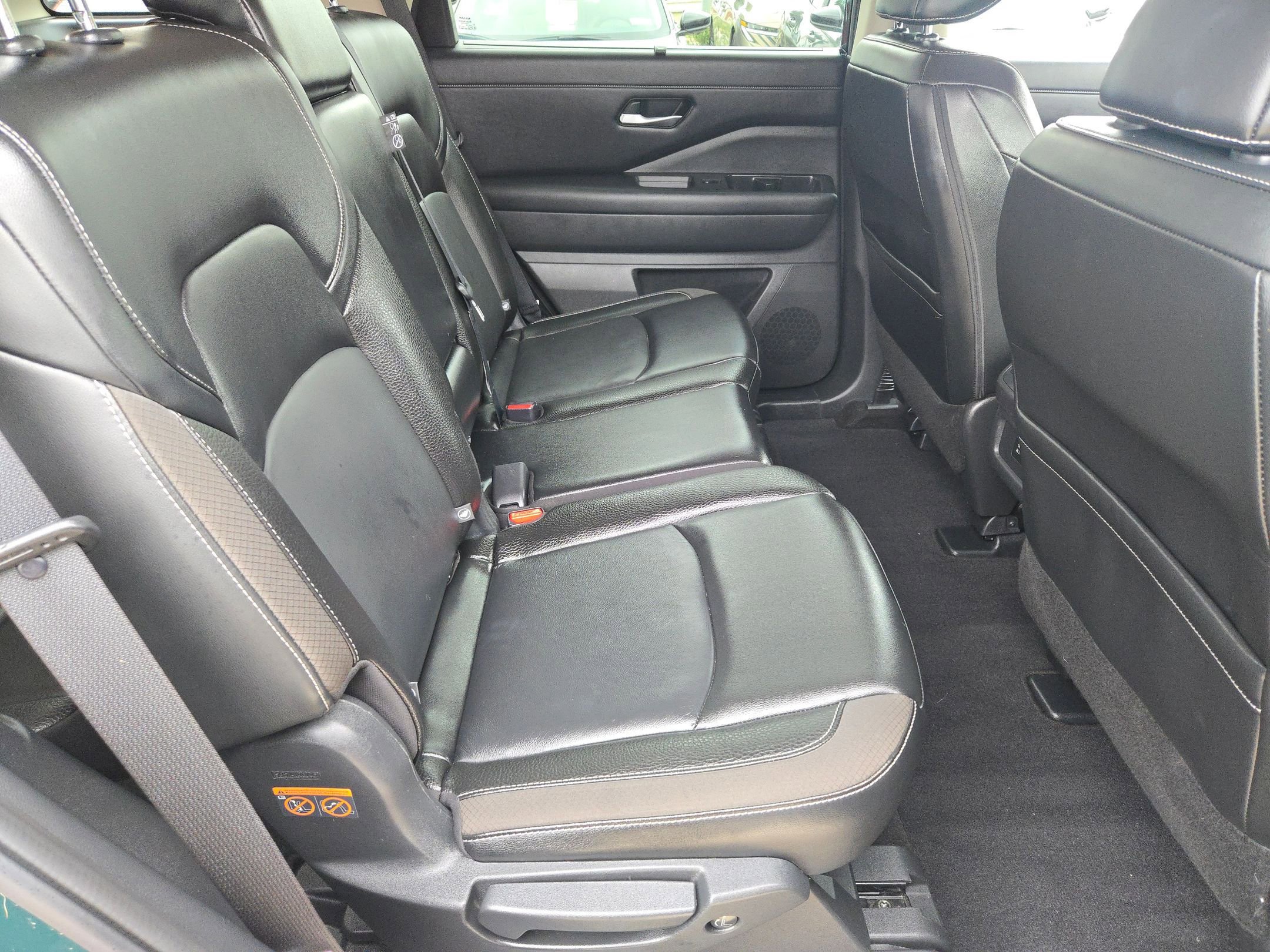 Certified 2023 Nissan Pathfinder SL w/ Black Appearance Package image 26