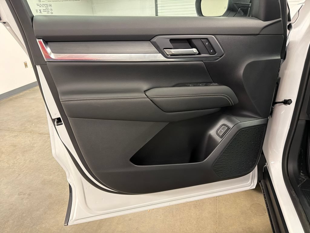 New 2027 GMC Terrain Elevation w/ Elevation Premium Package FWD image 17