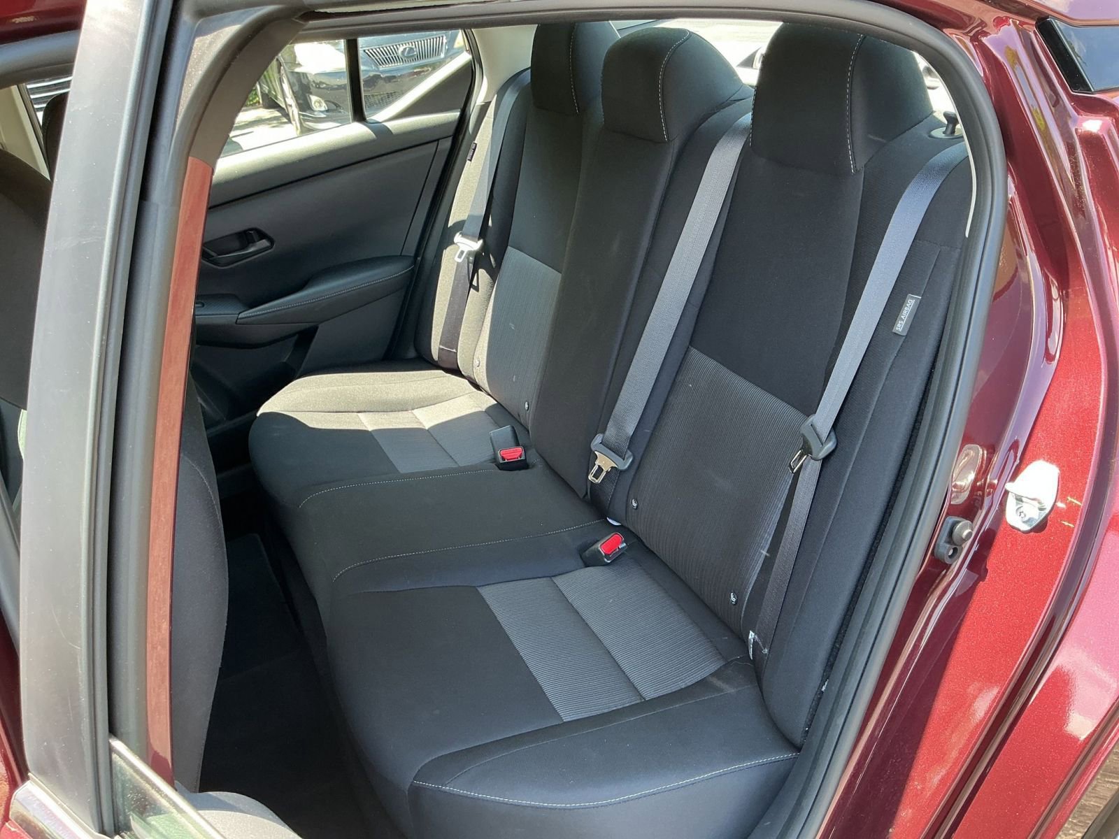 Used 2025 Nissan Sentra SV FWD image 33