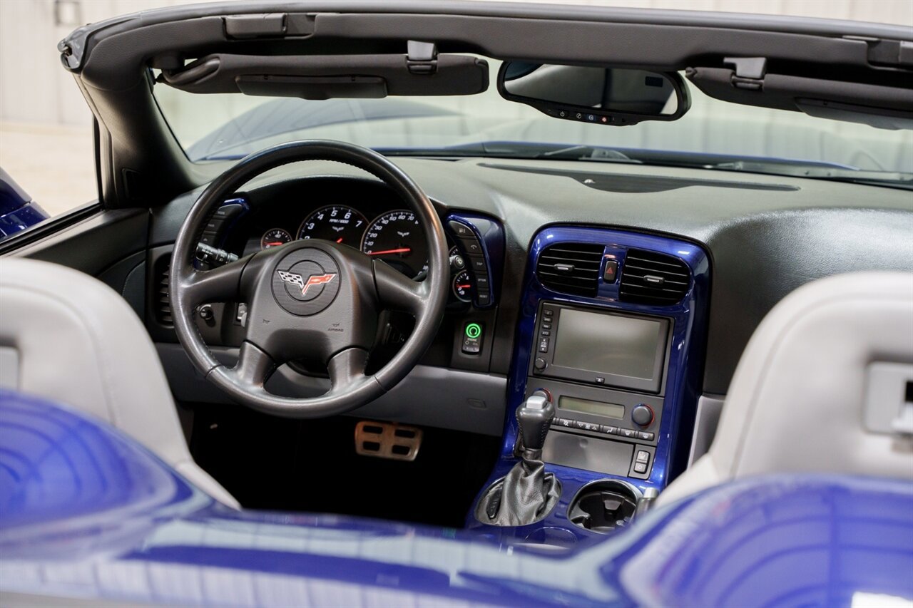 Used 2005 Chevrolet Corvette Convertible w/ Preferred Equipment Group image 13