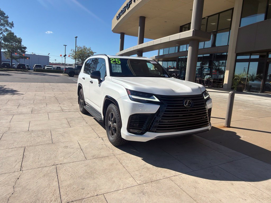 Used 2025 Lexus LX 700h Overtrail w/ Accessory Package (Z1) AWD/4WD image 2