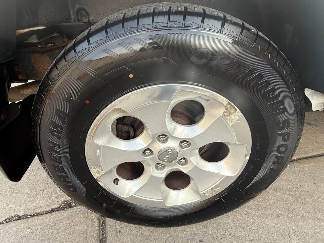 Used 2013 Jeep Wrangler Unlimited Sahara w/ Connectivity Group image 30