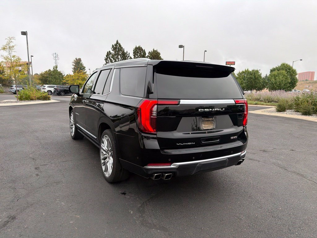 Used 2025 GMC Yukon Denali w/ Denali Reserve Package AWD/4WD image 3