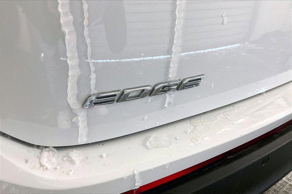 Used 2018 Ford Edge SEL w/ Equipment Group 201A image 33