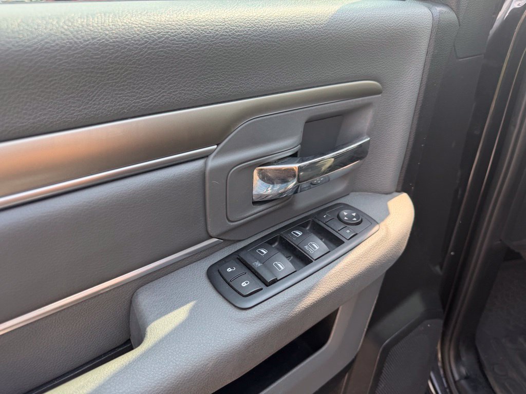 Used 2015 RAM 1500 Big Horn RWD image 13