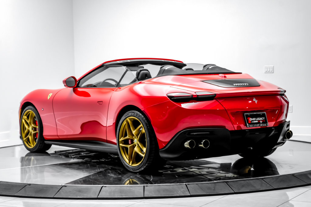 Used 2024 Ferrari Roma Spider RWD image 15