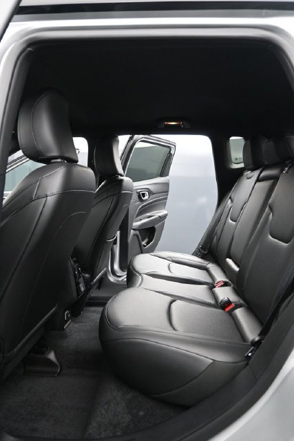 New 2026 Jeep Compass Limited AWD/4WD image 8