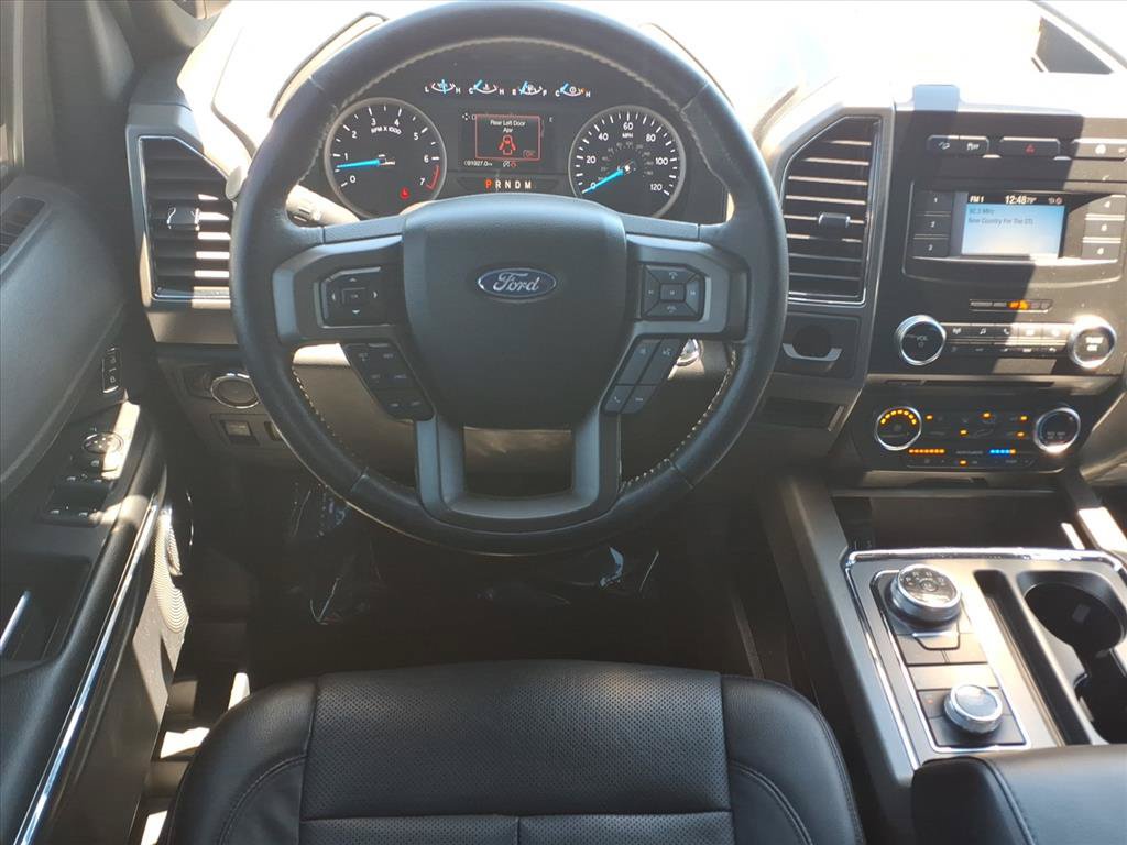 Used 2018 Ford Expedition XLT w/ Equipment Group 201A AWD/4WD image 3