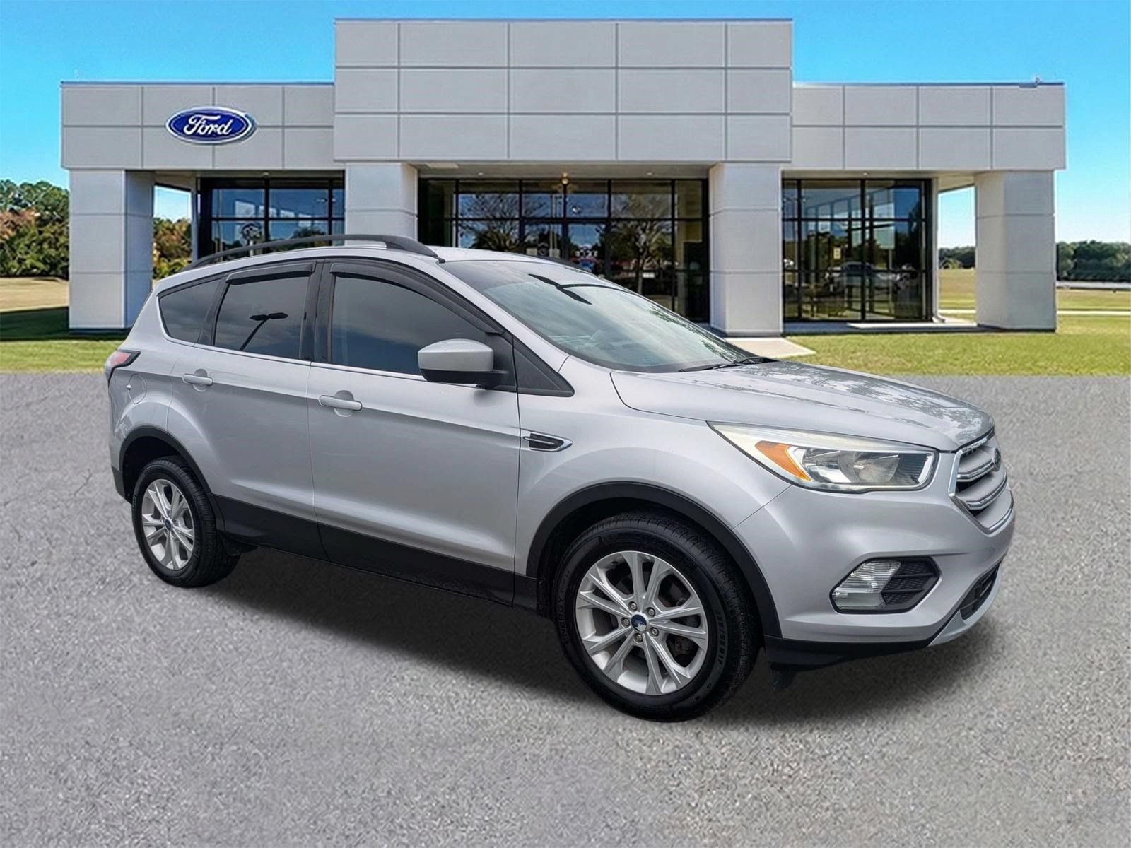 Certified 2018 Ford Escape SE w/ SE Sync 3 Package