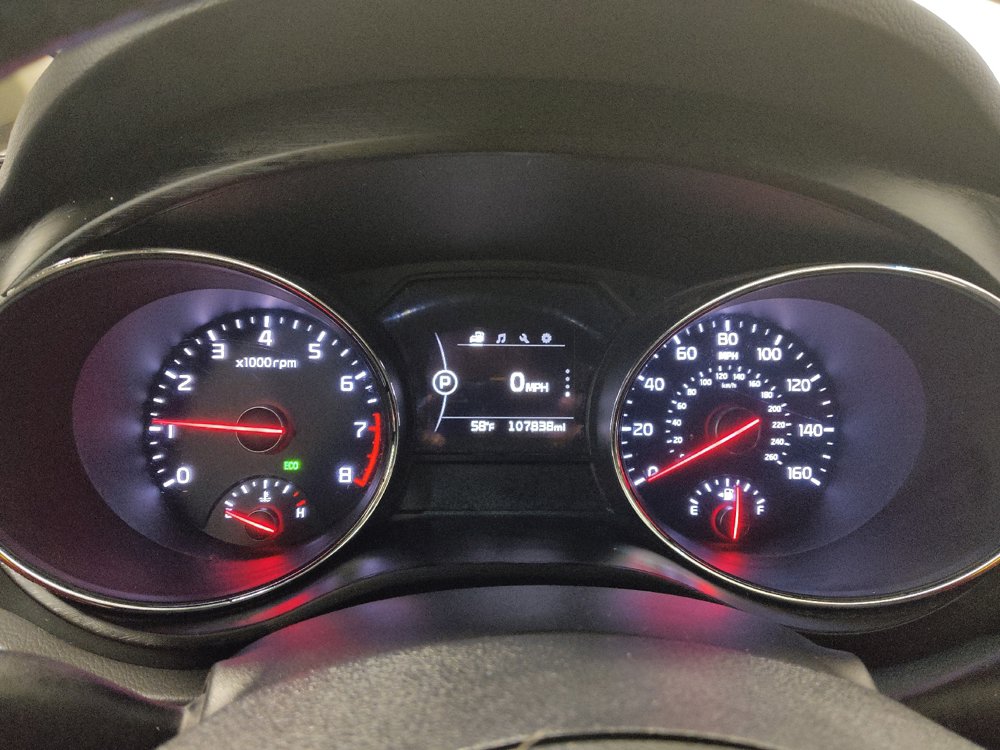 Used 2017 Kia Sedona LX w/ LX Essentials Premium Package FWD image 23