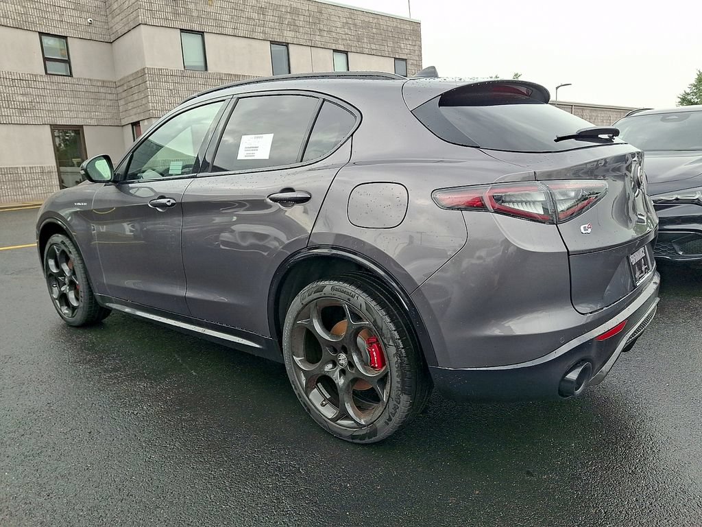 New 2026 Alfa Romeo Stelvio Sprint AWD/4WD image 4