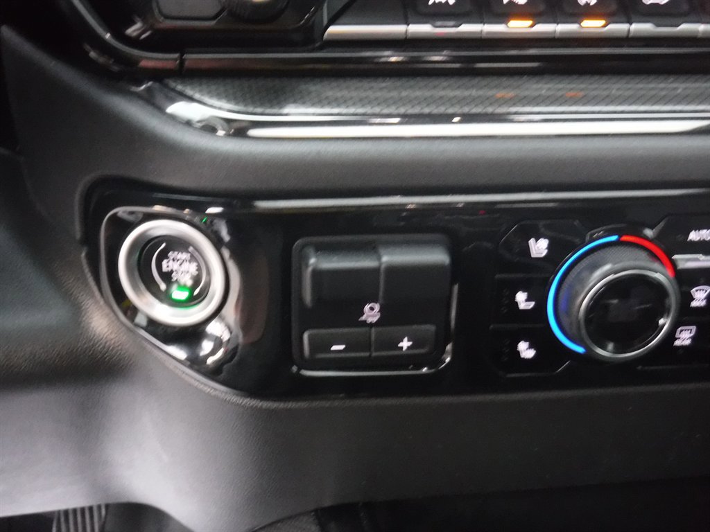 Used 2022 Chevrolet Silverado 1500 ZR2 w/ Technology Package image 25