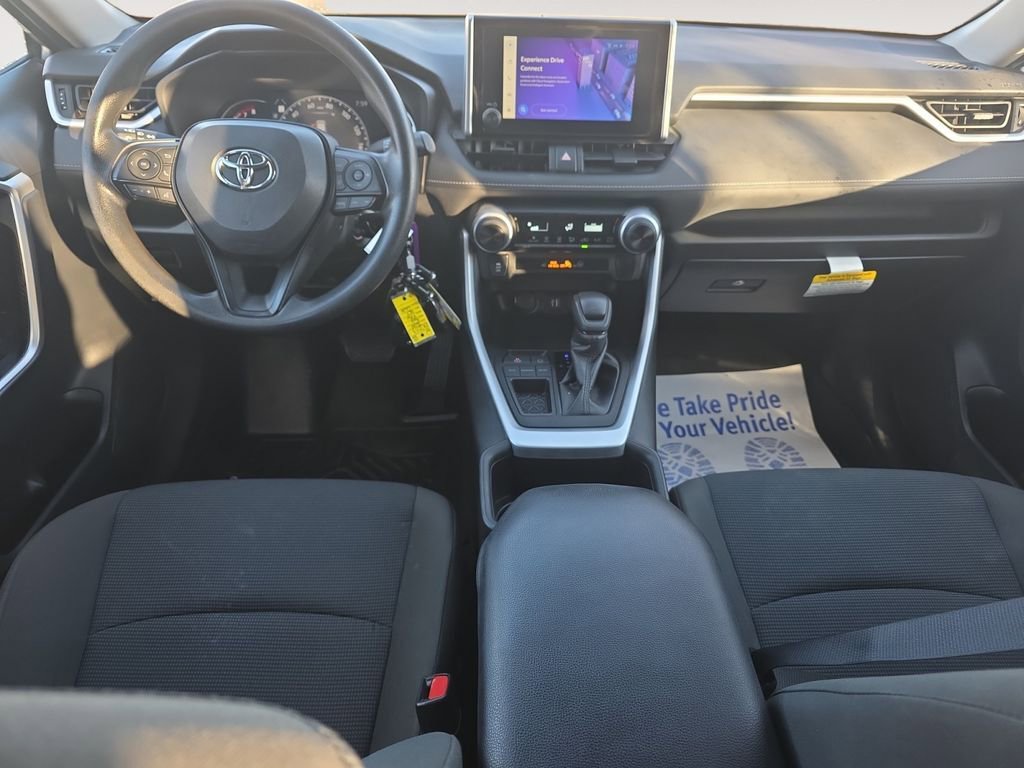 Used 2023 Toyota RAV4 LE image 10