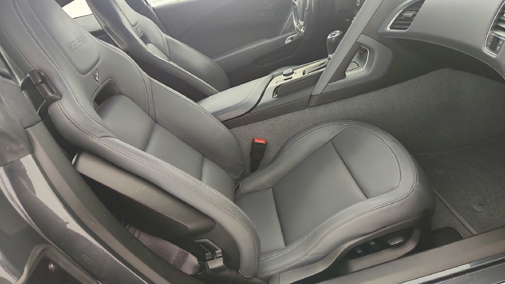 Used 2017 Chevrolet Corvette Z06 RWD image 30