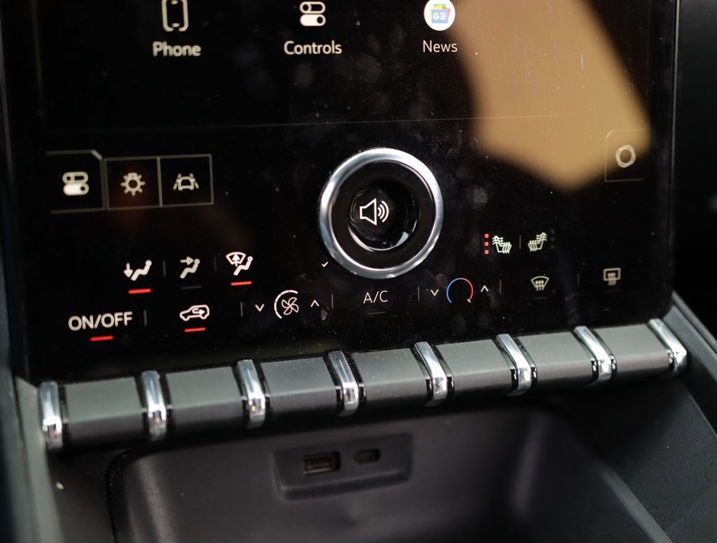 Used 2025 GMC Terrain Elevation image 17