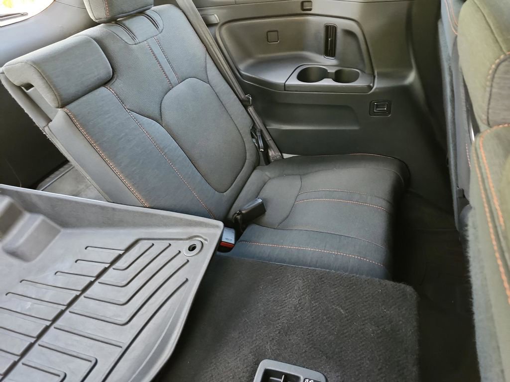 Used 2025 Honda Pilot Sport image 34