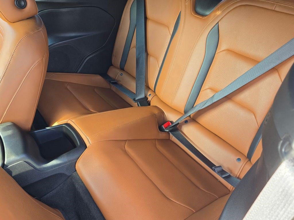 Used 2019 Chevrolet Camaro LT RWD image 32
