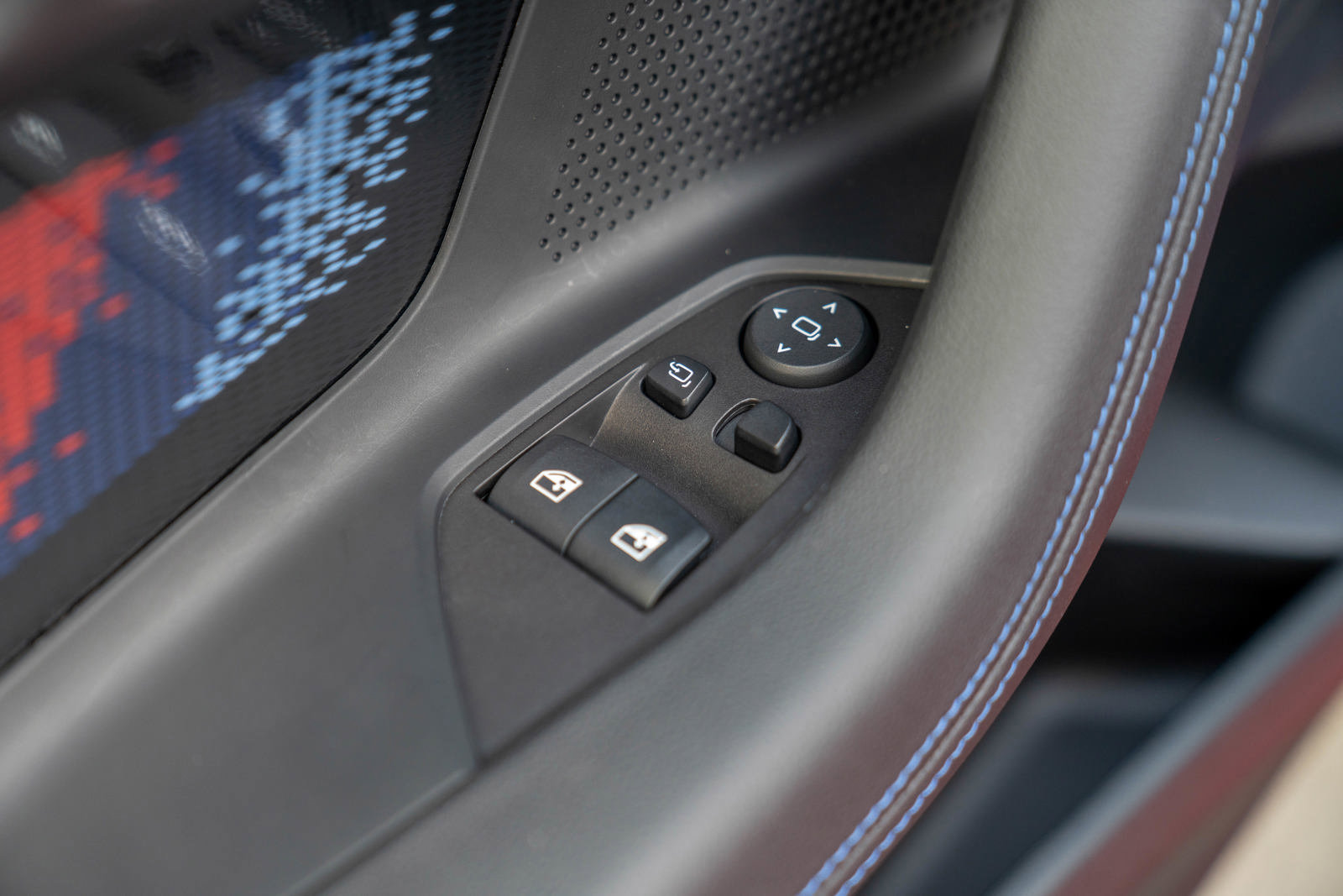 Used 2024 BMW M2 w/ Lighting Package image 17