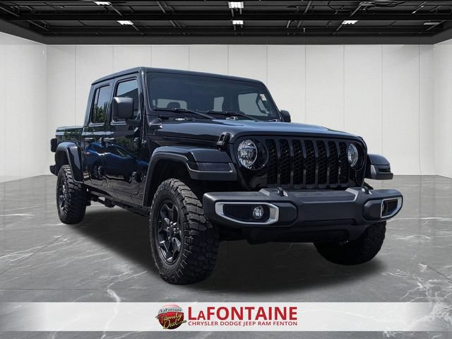 Used 2023 Jeep Gladiator Sport AWD/4WD image 7