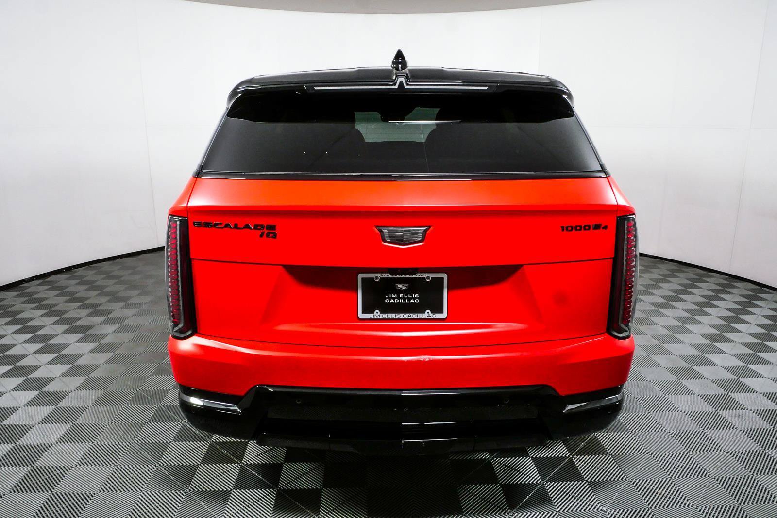 Used 2026 Cadillac Escalade IQ Sport 2 w/ LPO, ONYX Package AWD/4WD image 30