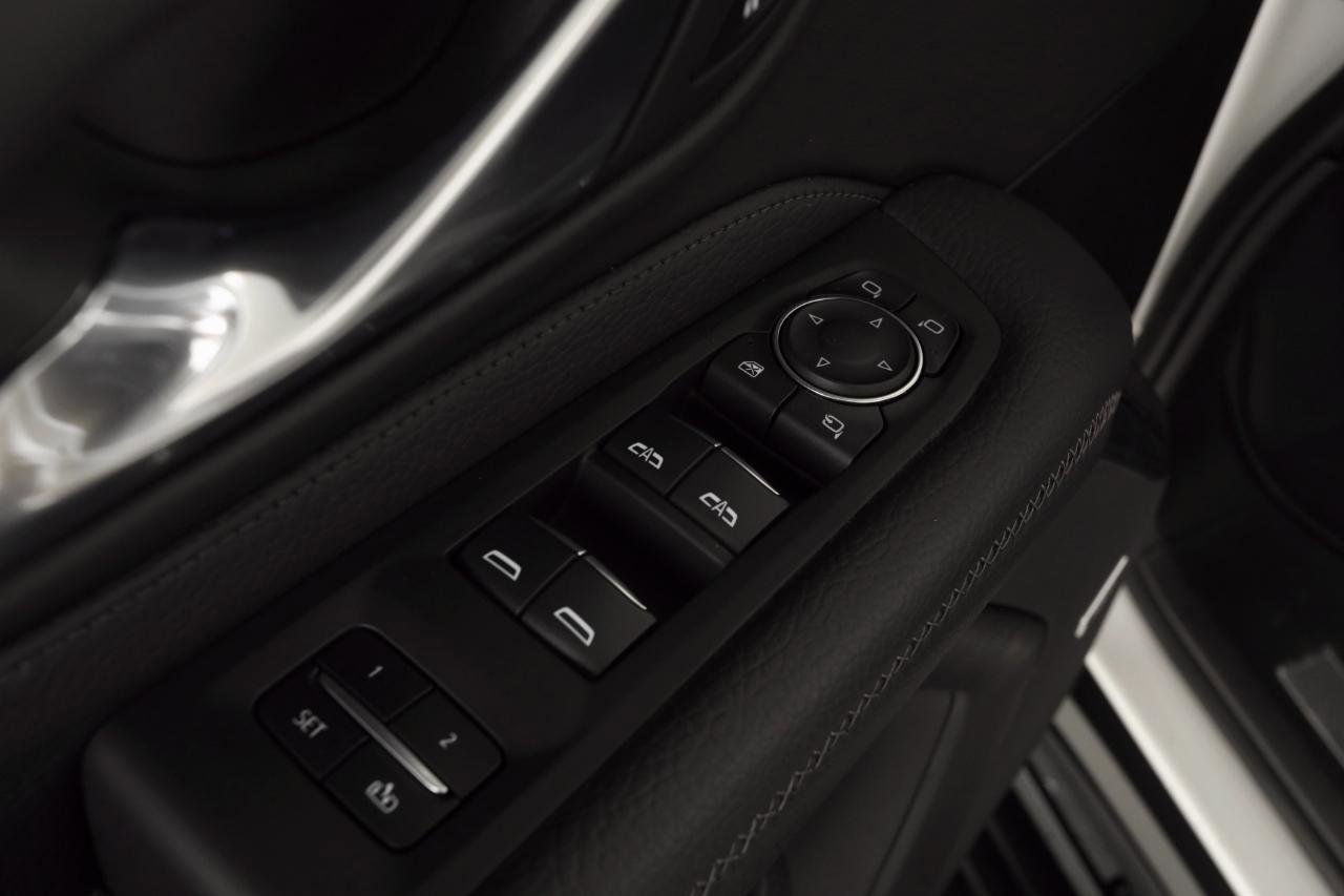 Used 2023 GMC Yukon XL Denali w/ Denali Reserve Package image 33